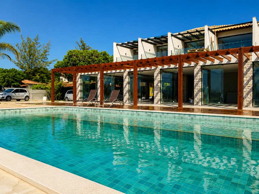 Pool overlooking the sea at Tucuns